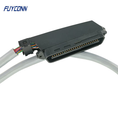 90 câble équipé d'A.W.G. 24/A.W.G. 26 Cat3 Cat5 IDC de degré avec le connecteur d'IDC